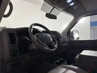 Nissan NV 2017 3500 HD S 3dr Passenger Van (V8)