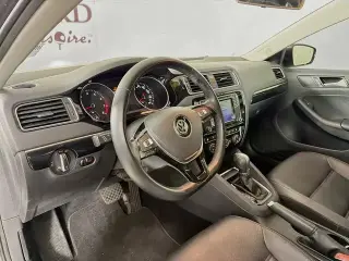 Volkswagen Jetta 2017 1.8T SEL 4dr Sedán