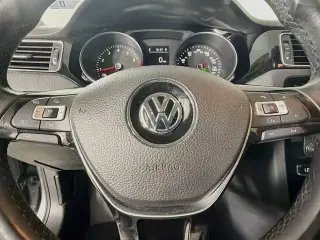 Volkswagen Jetta 2017 1.8T SEL 4dr Sedán