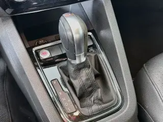 Volkswagen Jetta 2017 1.8T SEL 4dr Sedán