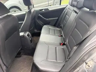 Volkswagen Jetta 2014 SE 4dr Sed 6P
