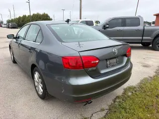 Volkswagen Jetta 2014 SE 4dr Sed 6P
