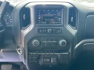 Chevrolet Silverado 1500 2024 4x4 Work Truck 2p Cab Estándar 8 pies LB