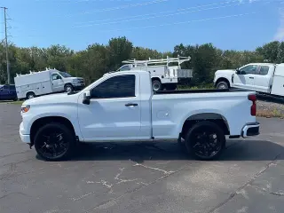 Chevrolet Silverado 1500 2024 4x4 Work Truck 2p Cab Estándar 8 pies LB