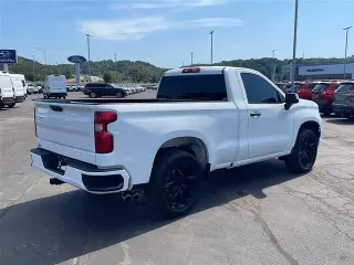 Chevrolet Silverado 1500 2024 4x4 Work Truck 2p Cab Estándar 8 pies LB