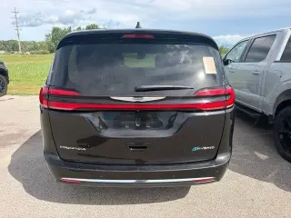 Chrysler Pacifica Hybrid enchufada 2023 Touring L 4dr Mini-Van