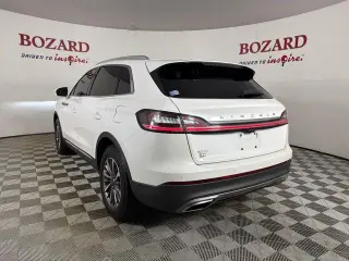 Lincoln Nautilus 2023 Estándar 4p SUV