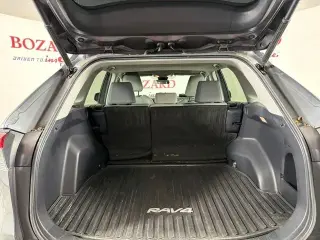 Toyota RAV4 2021 XLE Premium 4p SUV