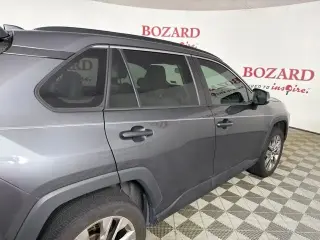 Toyota RAV4 2021 XLE Premium 4p SUV