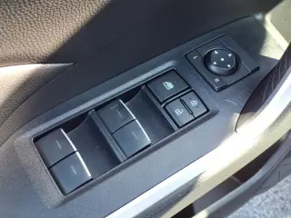 Toyota RAV4 2022 tracción en todas las ruedas XLE 4p SUV