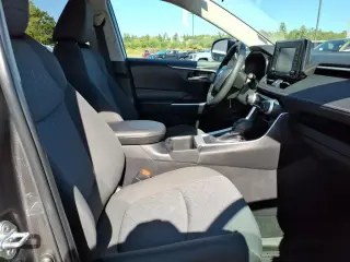 Toyota RAV4 2022 tracción en todas las ruedas XLE 4p SUV