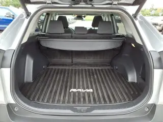 Toyota RAV4 2020 AWD XLE 4dr SUV