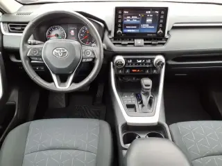 Toyota RAV4 2020 AWD XLE 4dr SUV