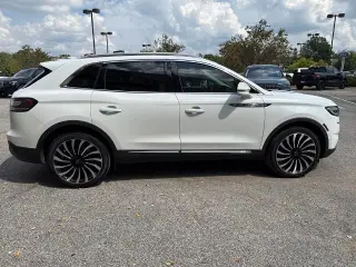 Lincoln Nautilus 2023 tracción en todas las ruedas Black Label 4p SUV