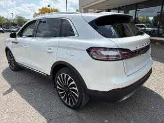 Lincoln Nautilus 2023 tracción en todas las ruedas Black Label 4p SUV