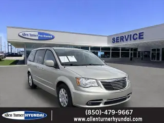 Chrysler País y Ciudad 2015 Touring 4dr Mini-Van