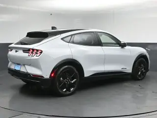 Ford Mustang Mach-E 2023 AWD Premium 4p SUV