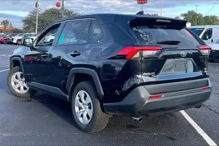 Toyota RAV4 2025 AWD LE 4dr SUV