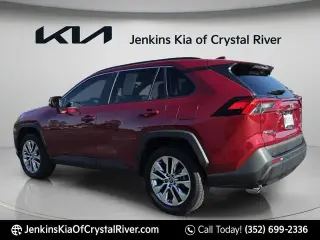 Toyota RAV4 2021 XLE Premium 4p SUV
