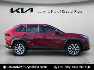 Toyota RAV4 2021 XLE Premium 4p SUV