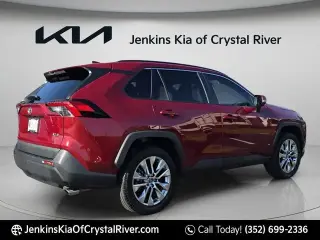 Toyota RAV4 2021 XLE Premium 4p SUV