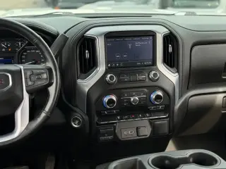 GMC Sierra 2500HD 2020 4x4 SLE 4dr Crew Cab SB