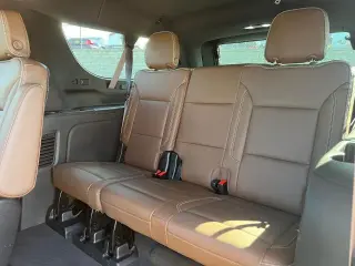 Chevrolet Suburban 2021 4x4 High Country 4dr SUV