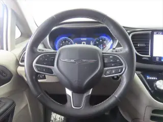 Chrysler Pacifica 2024 Touring L 4dr Minivan