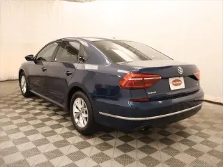 Volkswagen Passat 2018 2.0T S 4p Sedana