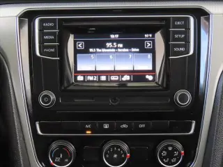 Volkswagen Passat 2018 2.0T S 4p Sedana