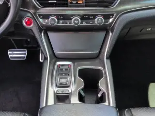 Honda Accord 2018 Sport 4dr Sedan (2.0T I4 10A)