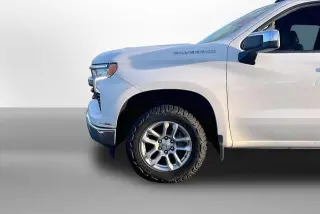 Chevrolet Silverado 1500 2023 4x4 LT 4dr Cabin Doble Doble 6.6 ft. SB con 2FL