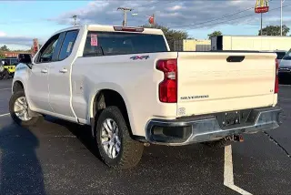 Chevrolet Silverado 1500 2023 4x4 LT 4dr Cabin Doble Doble 6.6 ft. SB con 2FL