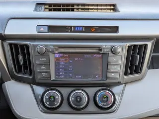 Toyota RAV4 2013 LE 4p SUV