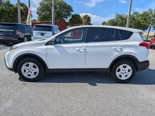 Toyota RAV4 2013 LE 4p SUV