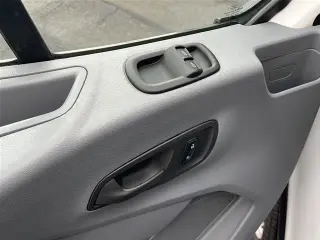 Ford Transit 2017 150 3p SWB techo bajo furgoneta de carga con puertas laterales de pasajeros 60/40