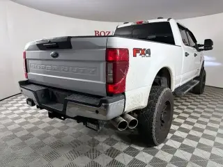 Ford F-250 Super Duty 2020 4x4 XLT 4p. Cabina de Tripulacion de 8 ft. Camion de Carrito