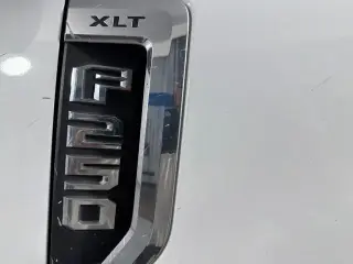 Ford F-250 Super Duty 2020 4x4 XLT 4p. Cabina de Tripulacion de 8 ft. Camion de Carrito