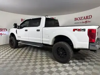 Ford F-250 Super Duty 2020 4x4 XLT 4p. Cabina de Tripulacion de 8 ft. Camion de Carrito