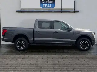 Ford F-150 Lightning 2023 4x4 XLT 4p SuperCab 5.5 ft. SB