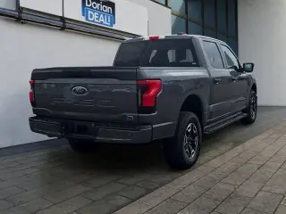 Ford F-150 Lightning 2023 4x4 XLT 4p SuperCab 5.5 ft. SB