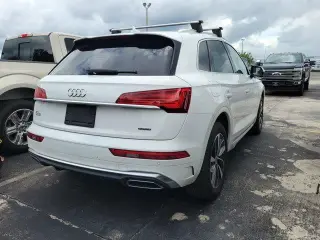 Audi Q5 2023 AWD quattro S line Premium Plus 45 TFSI 4p SUV