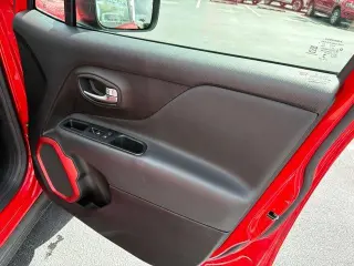 Jeep Renegade 2019 4x4 Trailhawk 4dr SUV