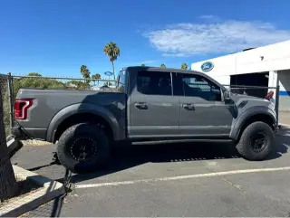 Ford F-150 2018 4x4 Raptor 4p SuperCab 5.5 ft. TB