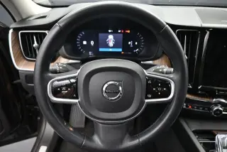 Volvo XC60 2023 AWD B5 Ultimate Bright Theme 4dr SUV