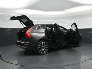 Volvo XC60 2023 AWD B5 Ultimate Bright Theme 4dr SUV