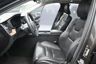 Volvo XC60 2023 AWD B5 Ultimate Bright Theme 4dr SUV