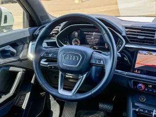 Audi Q3 2023 AWD quattro línea S Premium Plus 45 TFSI SUV 4p