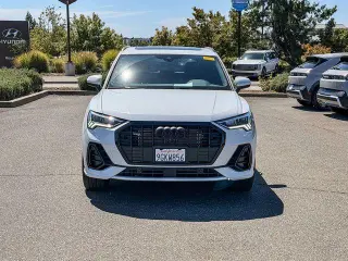 Audi Q3 2023 AWD quattro línea S Premium Plus 45 TFSI SUV 4p