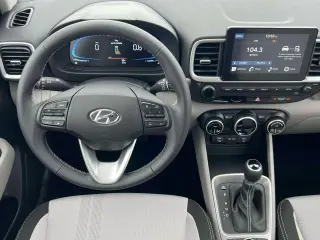Hyundai VENUE 2025 SEL 4p Crossover